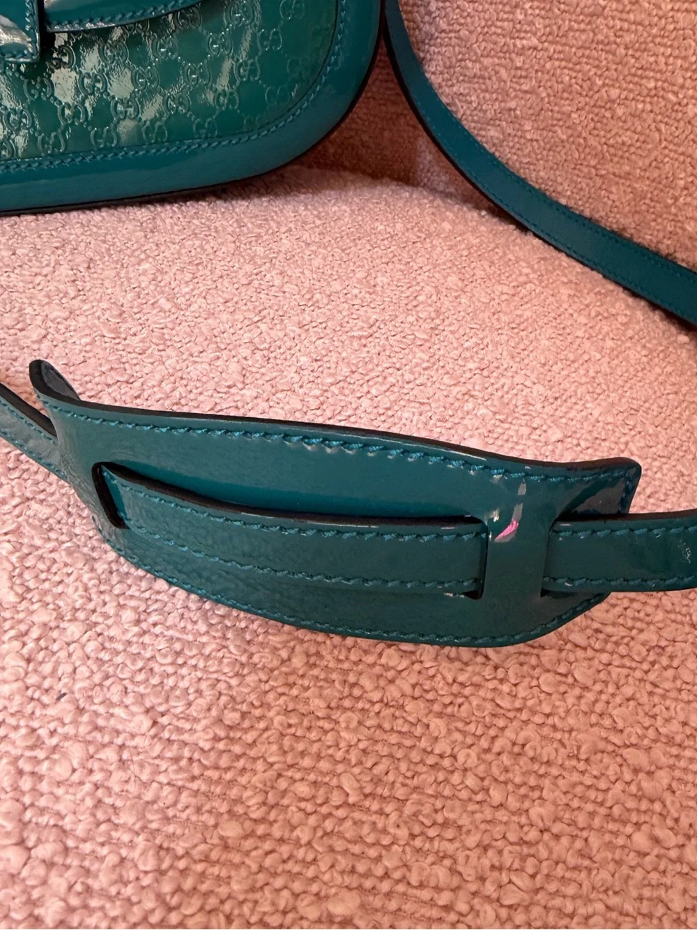 Gucci Microguccissima Crossbody Bag Micro - Picture 6 of 15